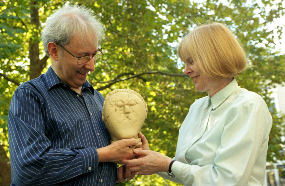 Ruth and Vincent Megaw on the occasion of the publication of the second edition of their Celtic art from its beginnings to the Book of Kells. Photograph by Multimedia Unit, Flinders University, 2001.